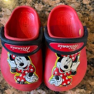 Minnie mouse toddler crocs size 6